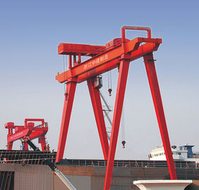 전기 항구 조선소는 건축 배를 위한 광업 정비를 Cranes
